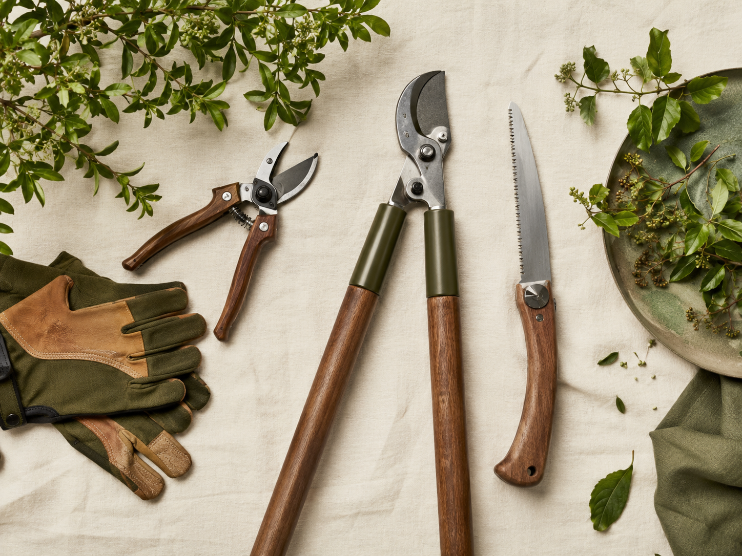 Pruning & Shaping Pro Set — For shrubs, stems and structural shaping.
